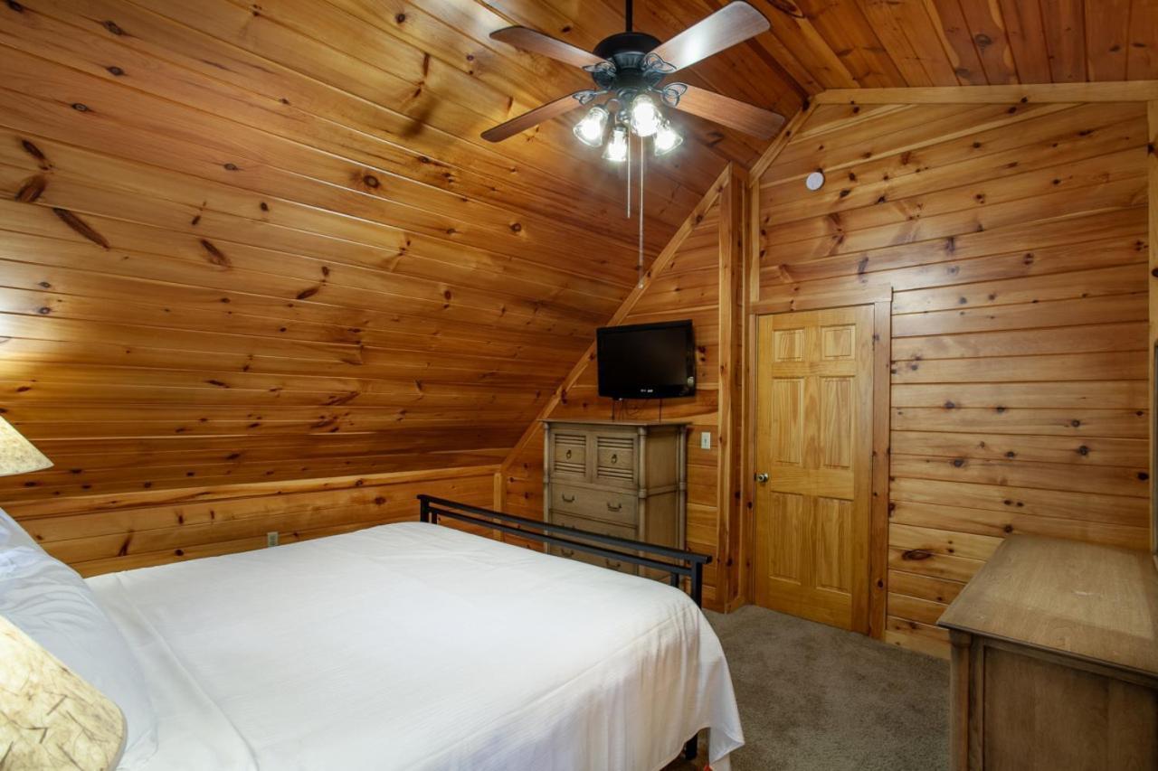 Bear Crossing Mtn View Game Room Gatlinburg Extérieur photo